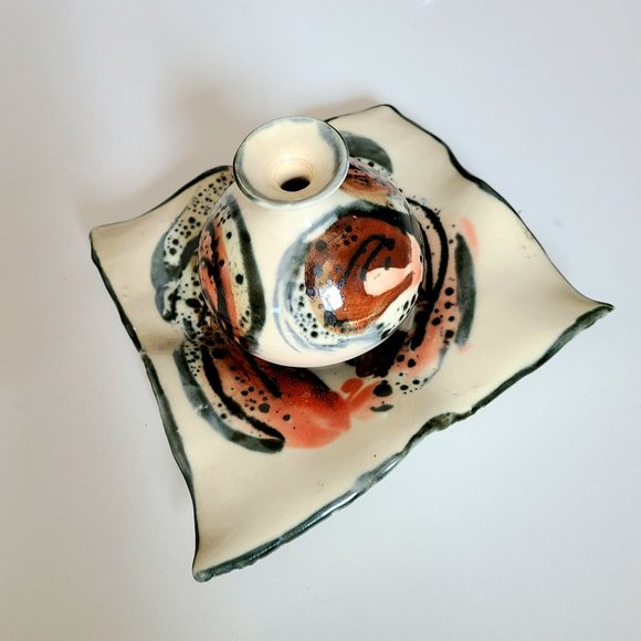 Hand made set of pottery signed by artist. - Picture 2 of 11